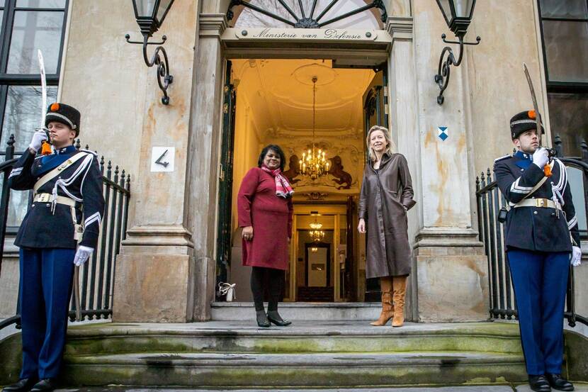 The Surinamese Minister of Defence, Krishna Mathoera and her Dutch counterpart Kajsa Ollongren.