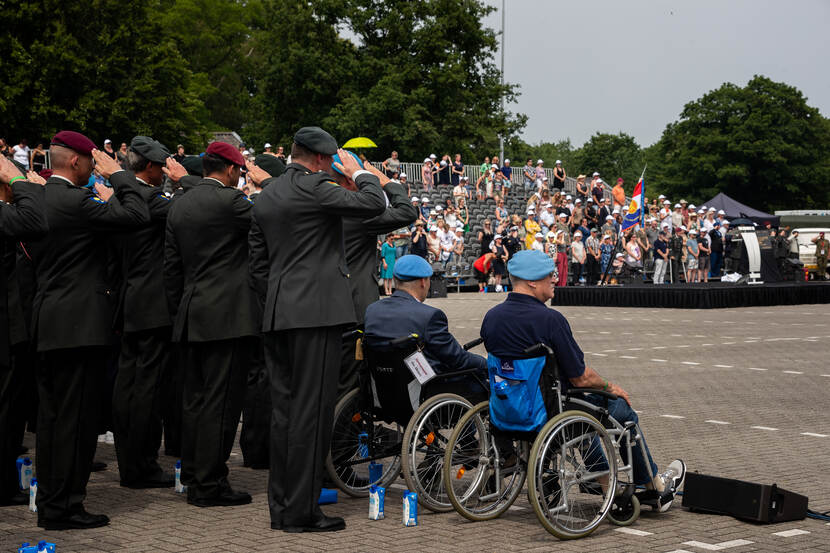 Today's meeting is a result of previous recommendations by the Borstlap Committee on care, recognition and appreciation for Dutchbat III veterans.