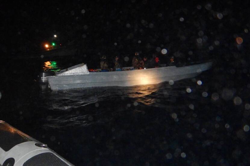 Small boat by night.