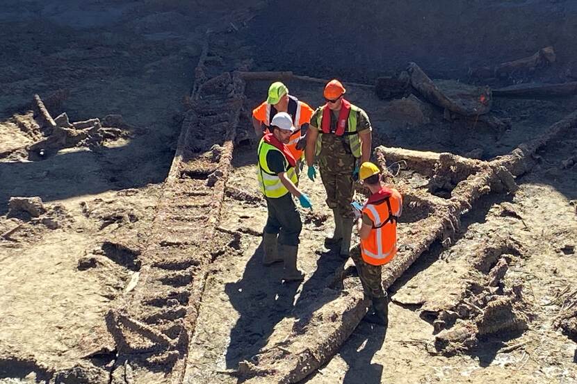 Defence personnel looking for human remains.