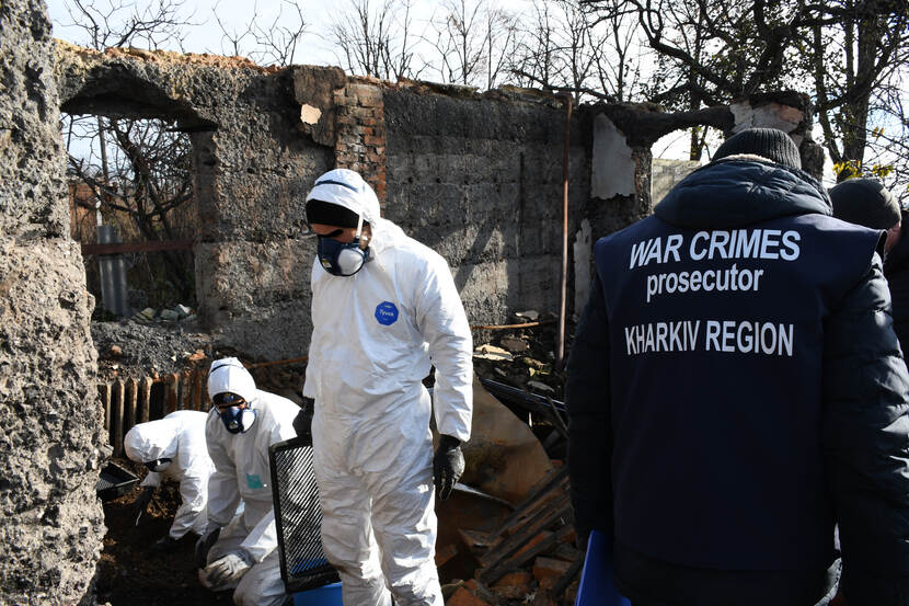 Dutch forensic team at work in Ukraine.