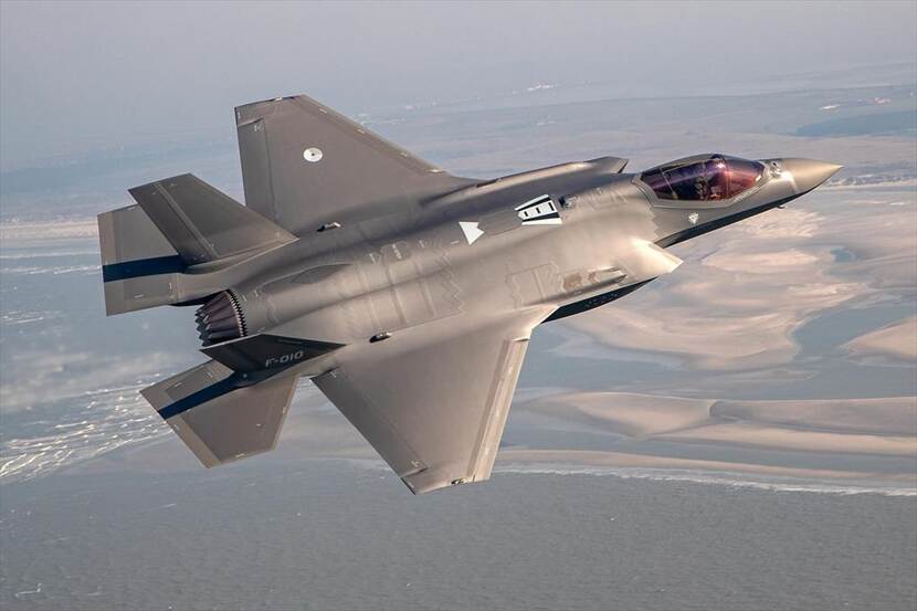 Flying F-35.