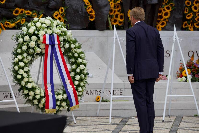 King Willem Alexander at the memorial