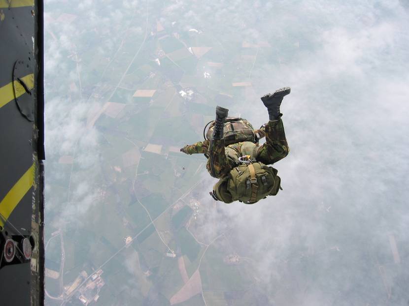 Soldiers of the Commando Corps are trained to execute various types of parachute jumps.