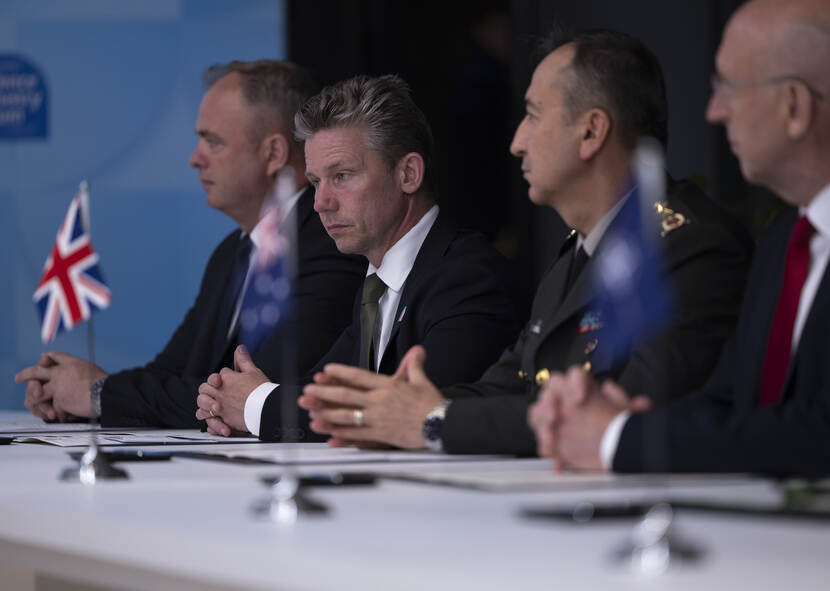 NATO allies signing during the NATO Summit Defence Industry Forum