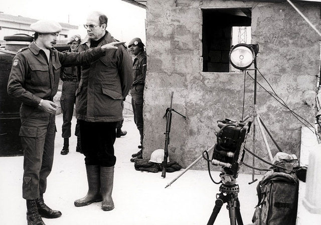 Dutch Minister of Defence Job de Ruiter is briefed on the battlefield surveillance radar, designed to pick up any infiltrations into the Dutchbatt sector (January 1983).