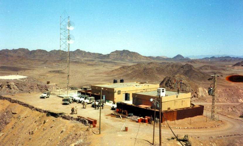 Between 1982 and 1990, Dutch soldiers provided communications for the Colombian battalion in, among other places, Sector Control Centre 4, west of Eilat.