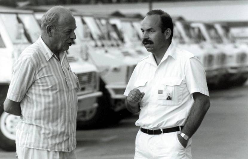 Ambassador J. van der Valk, Head of the ECCM, consults with Brigadier General J.C. Kosters, Chief Military Observer, in August 1991.