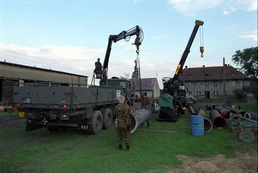 The pipe system was transported on trucks from 230 Medium Heavy Transport Company.