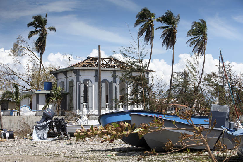 Many houses on Haiti became uninhabitable after Hurricane Matthew had hit.